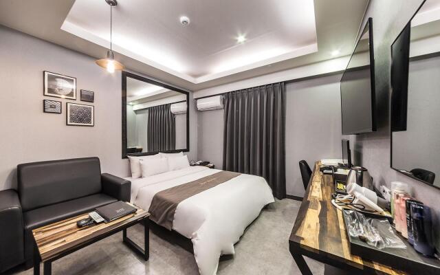 Top Hotel Yongin