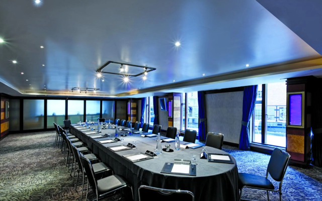 Leonardo Royal Hotel London City