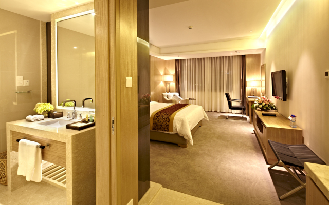 Guangzhou Pearl River International Hotel （Yijing Lu Metro Station）