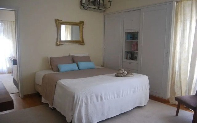 Luxury Sunny 150m2 Flat at the Heart of History