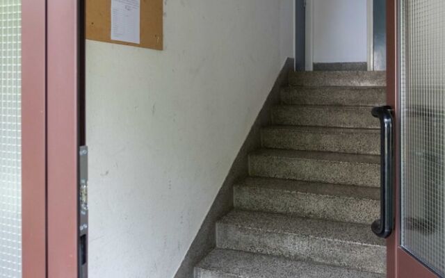 2bdr Apartment With Balcony Near Maksimir