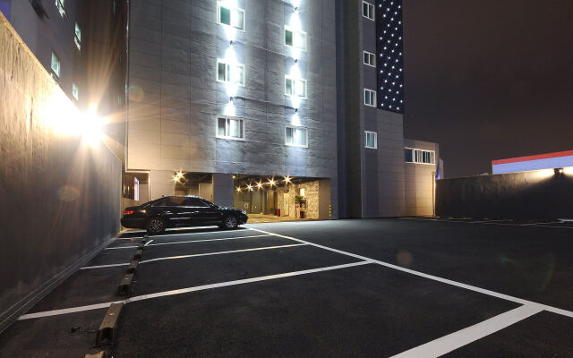 Hotel WEP Gimhae