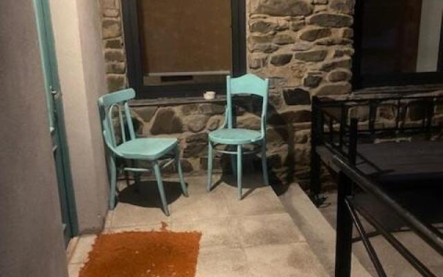 Apart Pasanauri - Apartament Pasanauri rjadom s Garden otel'