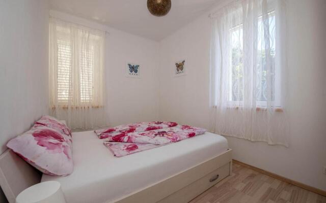 Hostrinus apartment