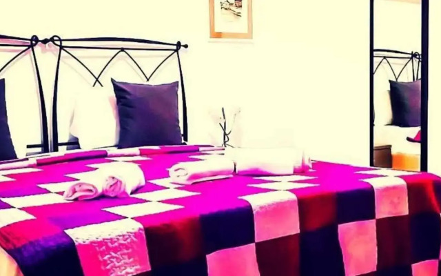 Suites Holiday Rooms