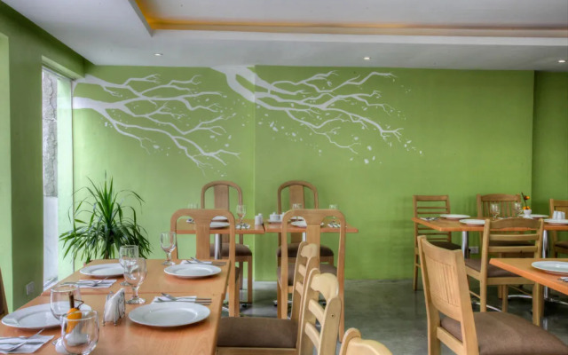 马卡蒂大道福尔萨酒店(Fersal Hotel Makati Avenue)