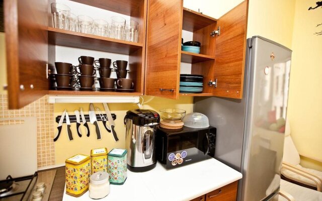 Около Невского