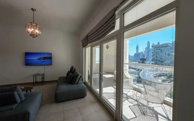 Upgraded 2BR Apartment at the Beach