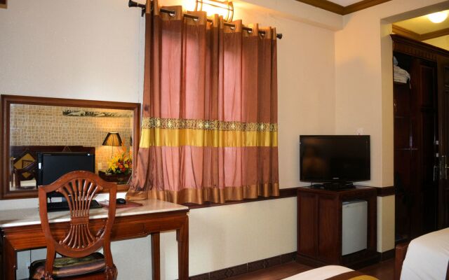 Prince II Hotel