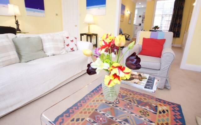 JOIVY Luxurious 2BR flat in Pimlico, near Warwick sq