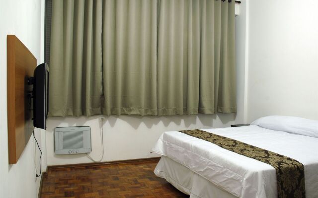 Turrance White Hotel