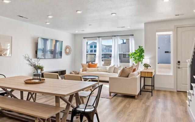 Mavericks Retreat by RedAwning