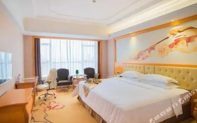 Vienna International Hotel Liuzhou Beique Road Branch