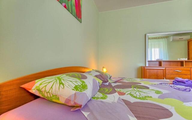 Holiday Home Nina&Tea