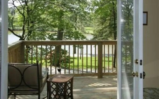 The Twin Lakes Lodge