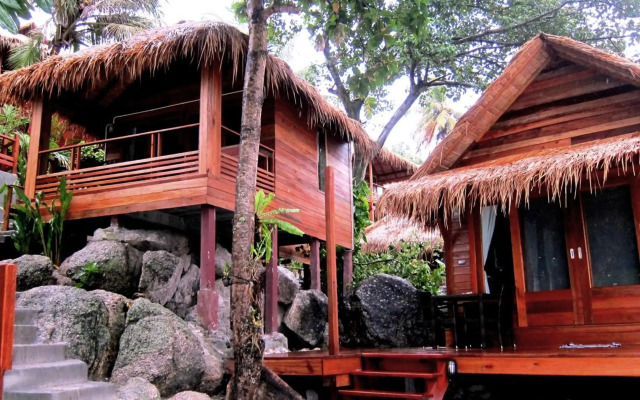 Ten Moons Lipe Resort