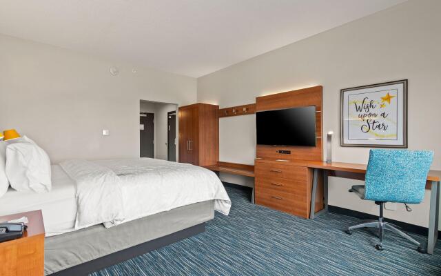 Holiday Inn Express & Suites Orlando - Lake Buena Vista, an IHG Hotel