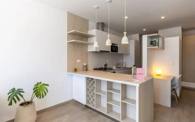 w Stylish 1BR in Chic
