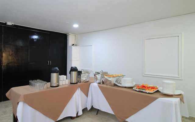 Hotel Rodadero Inn By GEH Suites