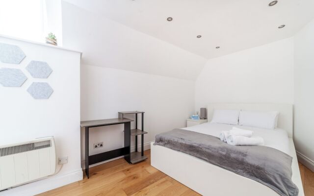 Spacious Retreat 2bed in Camden Town