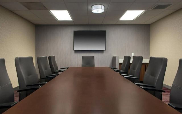 Courtyard by Marriott Lincroft Red Bank