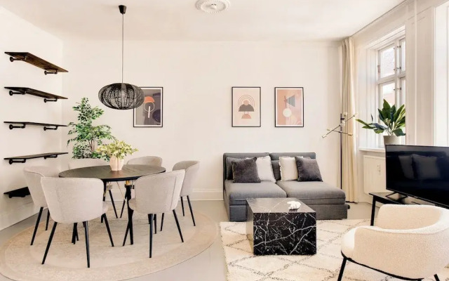 Sanders City - Nimble 1 Bdr Apt In the Capital