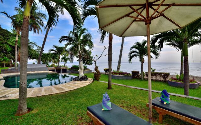 Dolphin Beach Bali