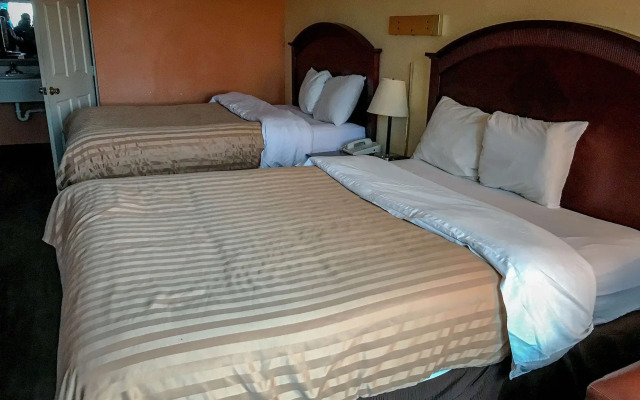 Motel 6 Ozark, AR
