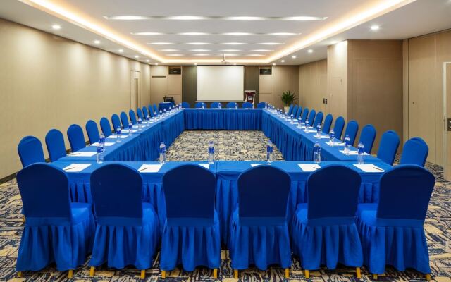 Holiday Inn Express Shenyang North Station