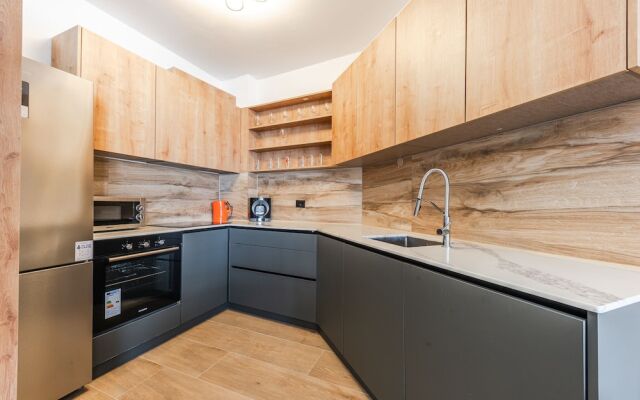 White Hill Suite by PS