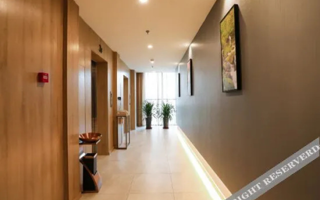 HanTing Hotel (Beijing Daxing Biomedical Base Subway Station)