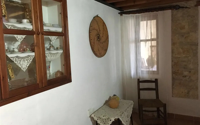 Komi Lofou House by TrulyCyprus