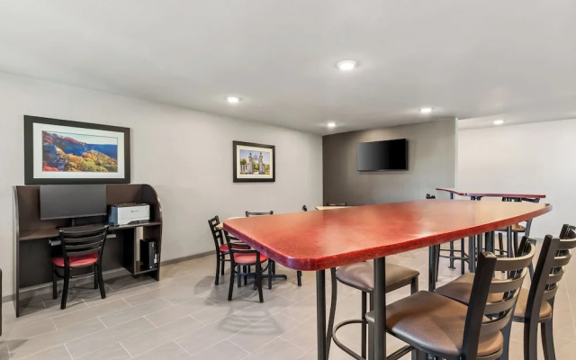 My Place Hotel-Bentonville Rogers AR