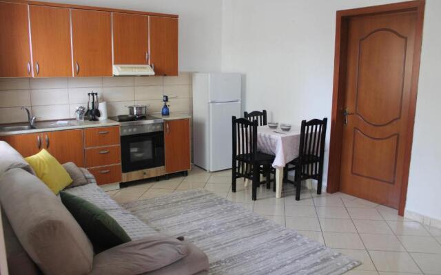 Bledi's Cozy Apartment 2 in New Blvd