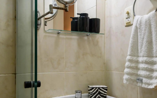 Pineapples PF118 - Studio para casais em Copacabana