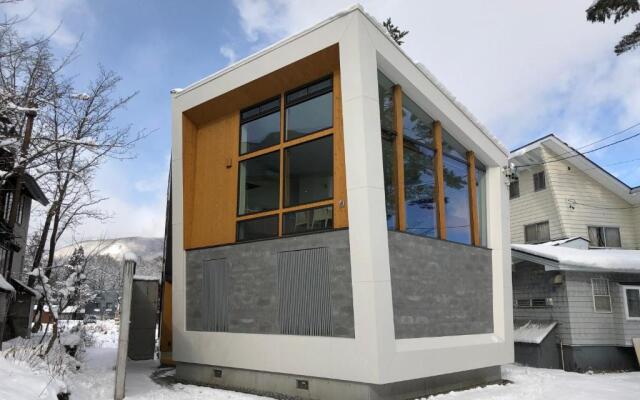 Alpinarc Chalet by Hakuba White Fox Company