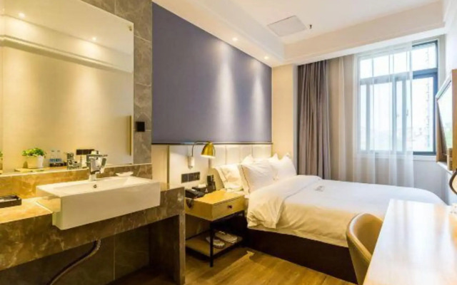 Kaju Hotel(Olympic Xinglong Street subway station store)