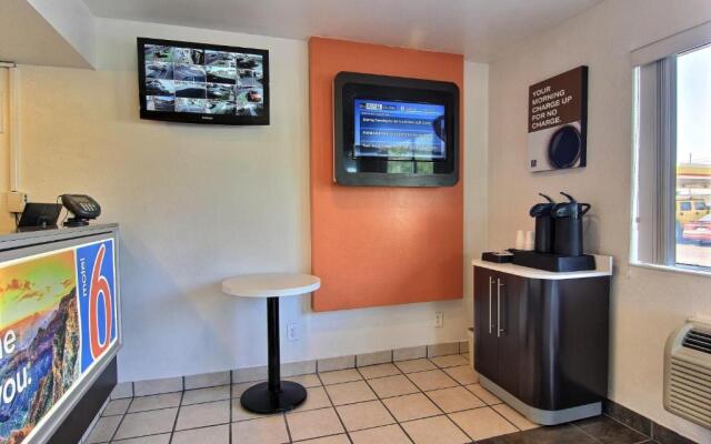 Motel 6 Austin, TX - North