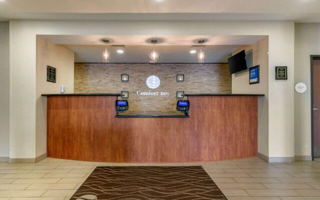 Comfort Inn & Suites Marion I-57