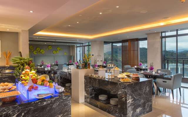 DoubleTree by Hilton Guangzhou Science City-Free Shuttle Bus Service During Canton Fair Period