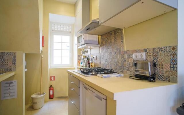 Bright And Sunny Apartment