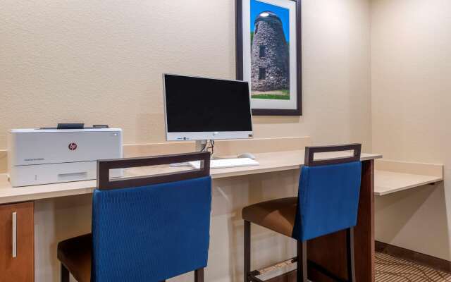 Comfort Inn & Suites