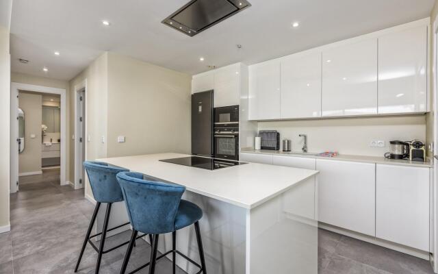 Luca in Fuengirola with 2 bedrooms and 2 bathrooms