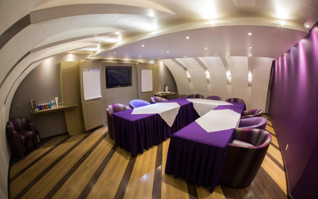 Grand Prix-WeEnjoyHotels-Aeropuerto