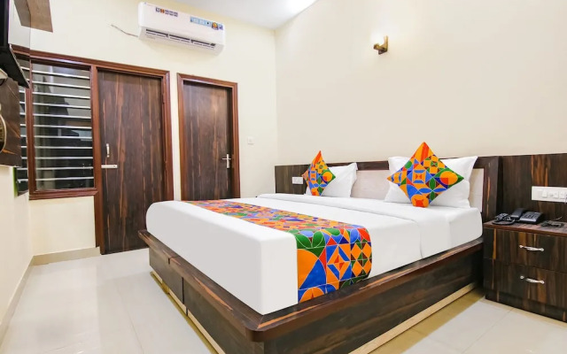 Fabhotel Moon Trip