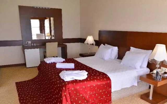Belde Hotel & Convention Centre