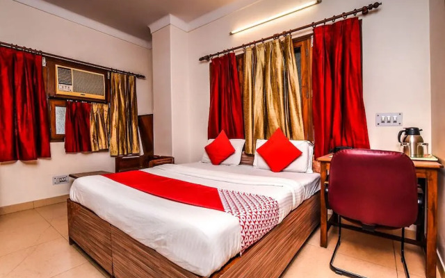 The Excellency by OYO Rooms
