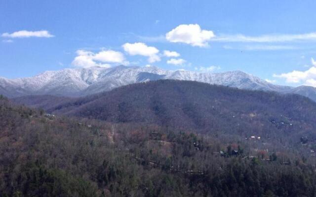 Mountain Haven - Relax & enjoy AMAZING 180 Degree Views of Mt LeConte