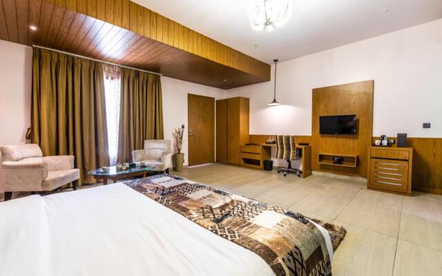 Saya Grand Resort By Treat