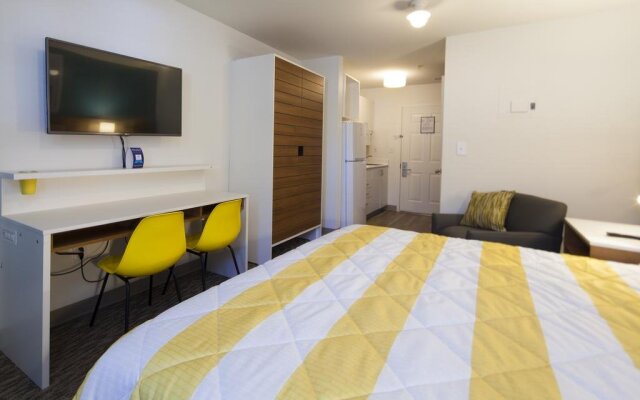 InTown Suites Extended Stay Houston TX - Cypress Station